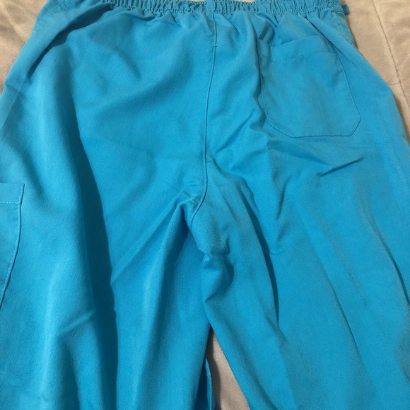 Scrub set - Picture 4 of 6